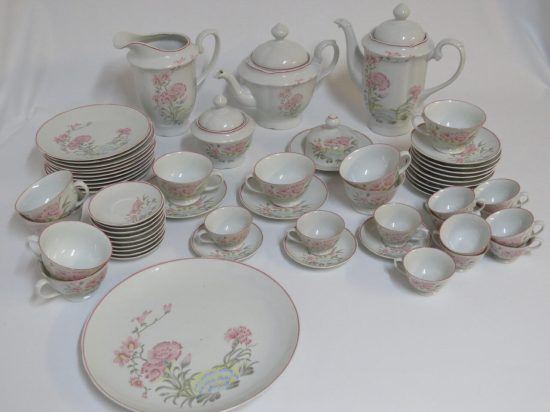 Lote: 26 - Lote: 26 - Juego de té y café
