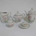 Lote: 26 - Lote: 26 - Juego de té y café