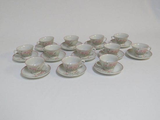 Lote: 26 - Lote: 26 - Juego de té y café