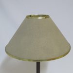Lote: 27 - Lote: 27 - Lámpara de mesa