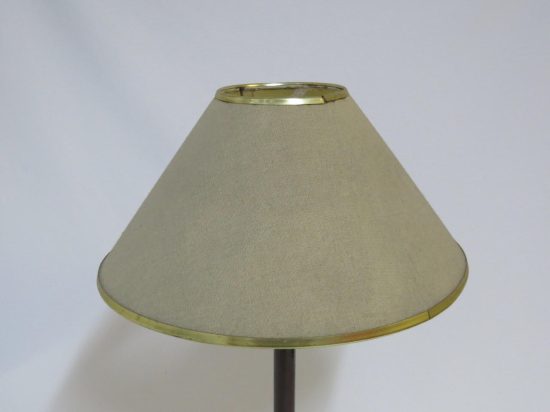 Lote: 27 - Lote: 27 - Lámpara de mesa
