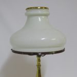 Lote: 66 - Lote: 66 - Lámpara de mesa