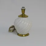 Lote: 30 - Lote: 30 - Lámpara de mesa