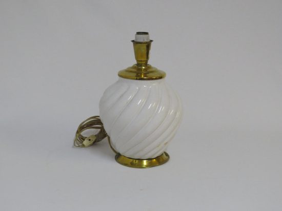 Lote: 30 - Lote: 30 - Lámpara de mesa