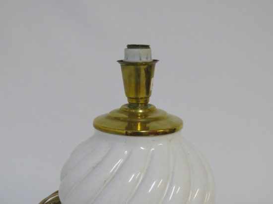 Lote: 30 - Lote: 30 - Lámpara de mesa
