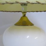 Lote: 105 - Lote: 105 - Lámpara de mesa