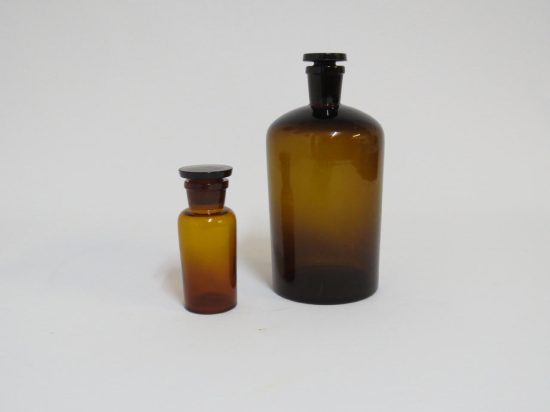 Lote: 79 - Lote: 79 - Frascos de farmacia