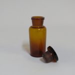 Lote: 79 - Lote: 79 - Frascos de farmacia