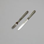 Lote: 102 - Lote: 102 - Cuchillo y tenedor