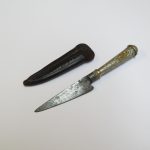 Lote: 121 - Lote: 121 - Cuchillo verijero