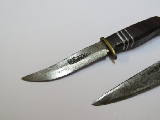 Lote: 107 - Lote: 107 - Cuchillos miniaturas