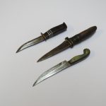 Lote: 107 - Lote: 107 - Cuchillos miniaturas