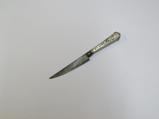 Lote: 117 - Lote: 117 - Cuchillo verijero