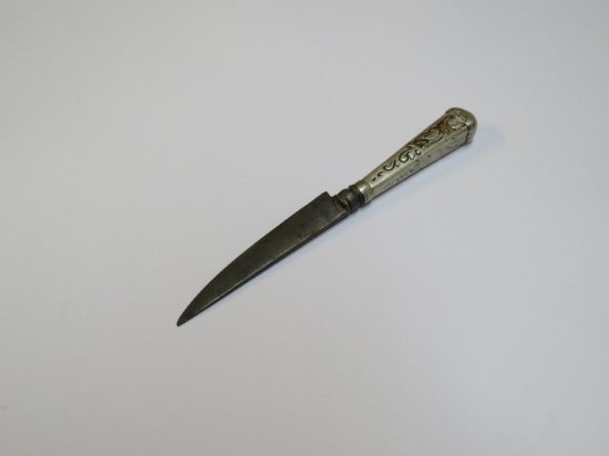 Lote: 117 - Lote: 117 - Cuchillo verijero