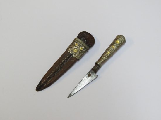 Lote: 118 - Lote: 118 - Cuchillo verijero