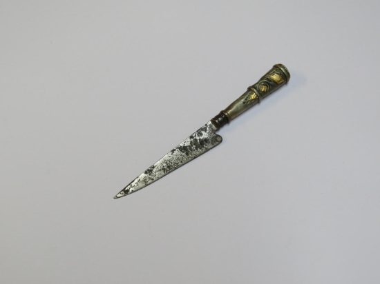 Lote: 120 - Lote: 120 - Cuchillo verijero