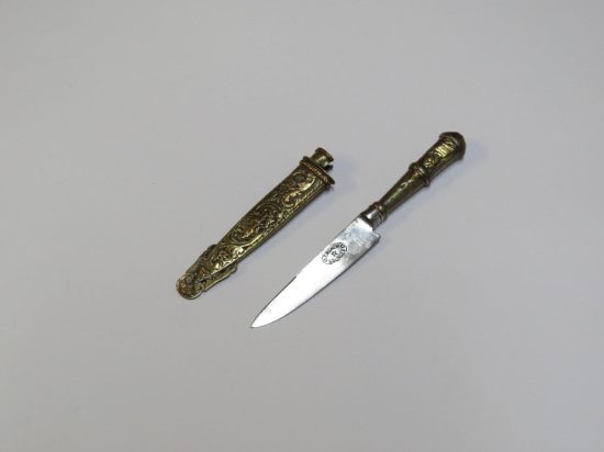 Lote: 126 - Lote: 126 - Cuchillo verijero