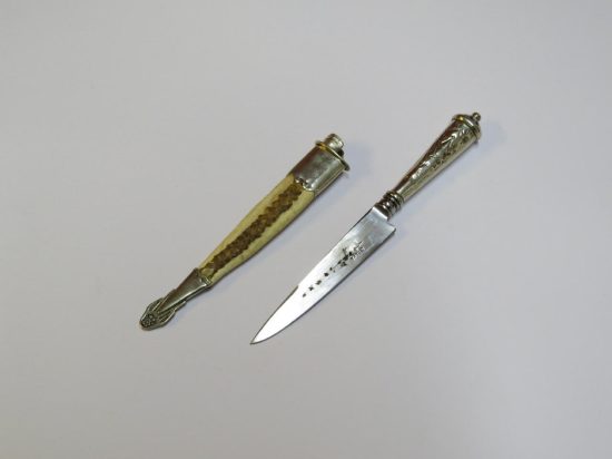 Lote: 127 - Lote: 127 - Cuchillo verijero