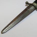 Lote: 114 - Lote: 114 - Daga y cuchillo