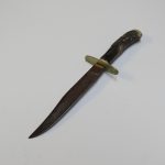 Lote: 114 - Lote: 114 - Daga y cuchillo