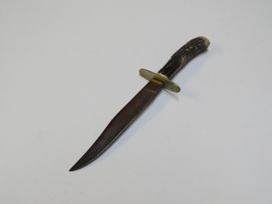Lote: 114 - Lote: 114 - Daga y cuchillo