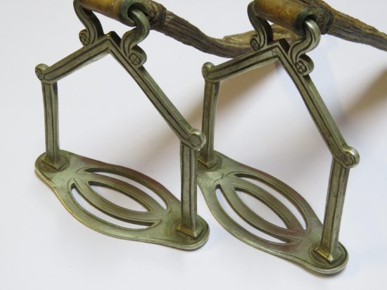 Lote: 255 - Lote: 255 - Estribos con estriberas