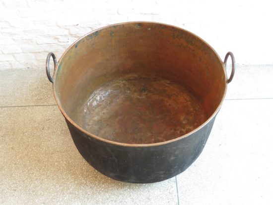 Lote: 296 - Lote: 296 - Olla