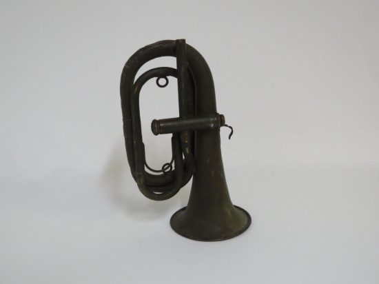 Lote: 170 - Lote: 170 - Trompeta militar