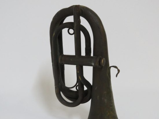 Lote: 170 - Lote: 170 - Trompeta militar