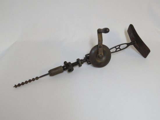 Lote: 176 - Lote: 176 - Taladro