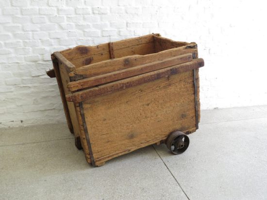 Lote: 60 - Lote: 60 - Carro