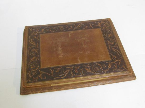 Lote: 84 - Lote: 84 - Carpeta