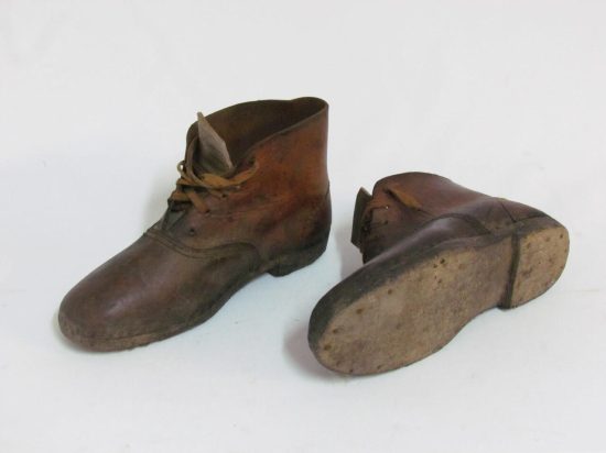 Lote: 186 - Lote: 186 - Zuecos y tamangos