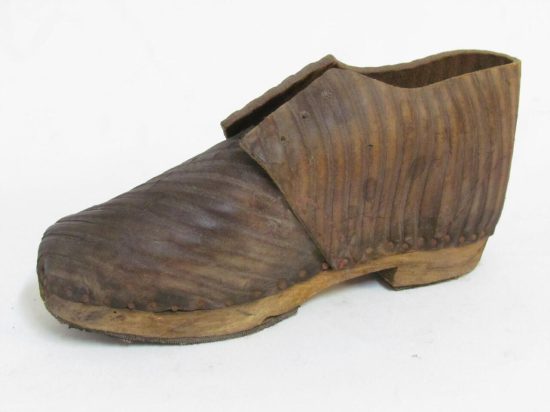 Lote: 186 - Lote: 186 - Zuecos y tamangos