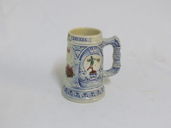 Lote: 102 - Lote: 102 - Jarras y bronce