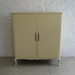 Lote: 106 - Lote: 106 - Mueble aparador