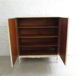Lote: 106 - Lote: 106 - Mueble aparador