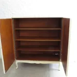 Lote: 106 - Lote: 106 - Mueble aparador