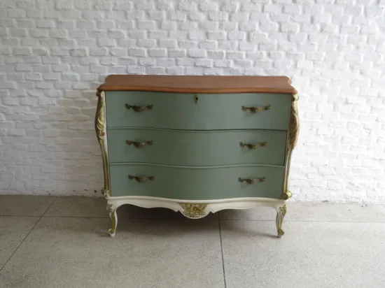 Lote: 108 - Lote: 108 - Cómoda