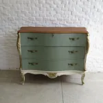 Lote: 108 - Lote: 108 - Cómoda
