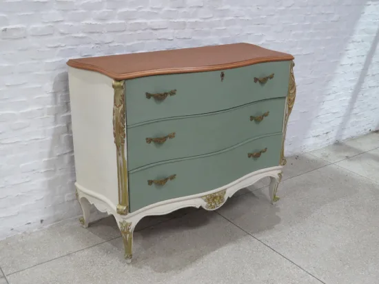 Lote: 108 - Lote: 108 - Cómoda