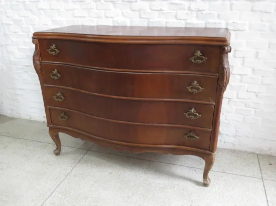 Lote: 59 - Lote: 59 - Cómoda francesa