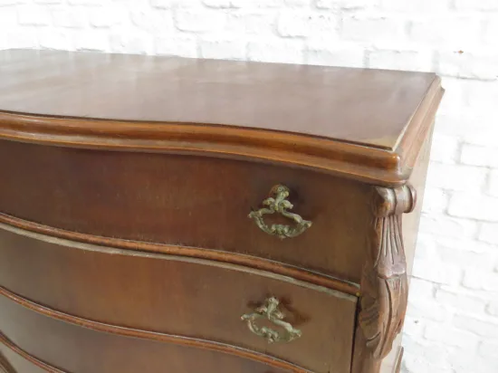 Lote: 59 - Lote: 59 - Cómoda francesa