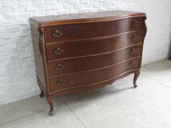 Lote: 59 - Lote: 59 - Cómoda francesa