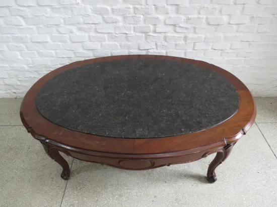 Lote: 44 - Lote: 44 - Mesa de sala victoriana