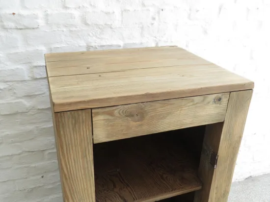 Lote: 46 - Lote: 46 - Mueble pinotea