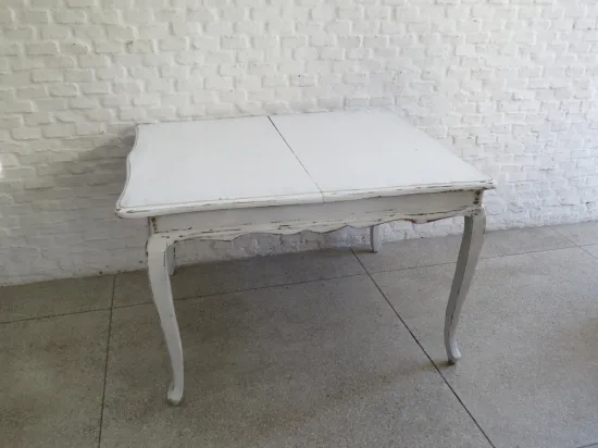 Lote: 91 - Lote: 91 - Mesa francesa