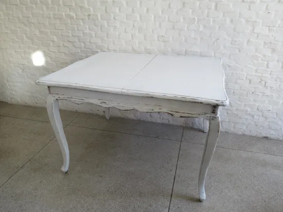 Lote: 91 - Lote: 91 - Mesa francesa