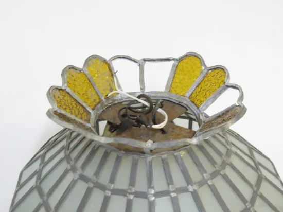 Lote: 30 - Lote: 30 - Artefacto de luz