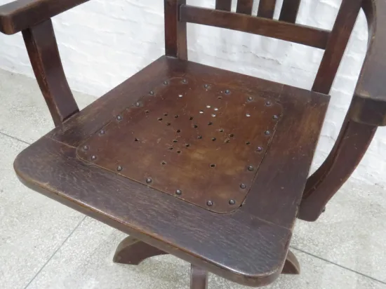 Lote: 57 - Lote: 57 - Butaca de escritorio